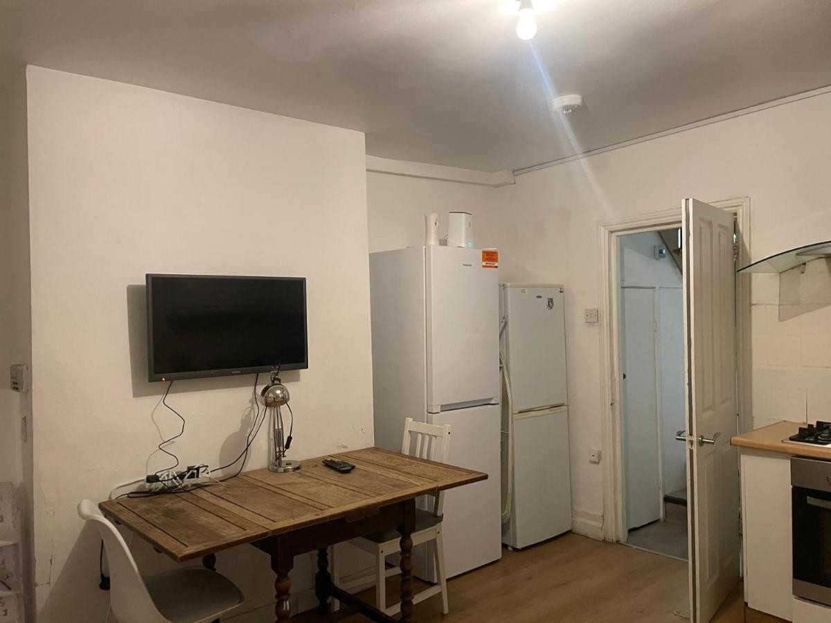 Balham, South London Spacious Guest House 5, 6 Rooms Available Exterior photo